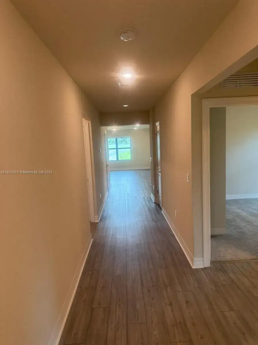 3141 Tamarind Dr, Lauderdale Lakes FL 33311 photo 3