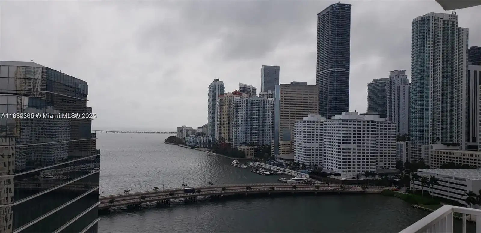701 Brickell Key Blvd # 1711, Miami FL 33131 photo 2