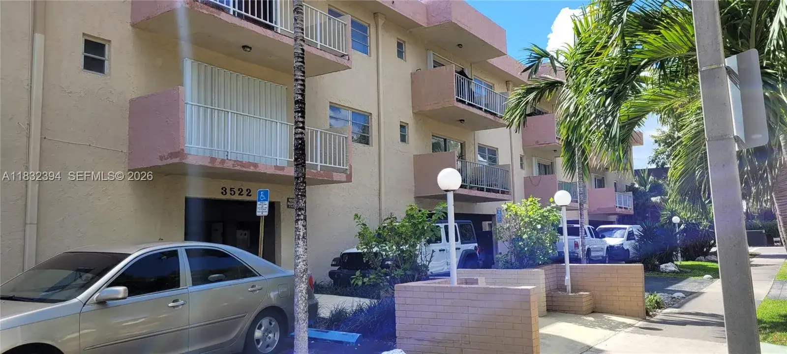 3522 NE 171st St # 104, North Miami Beach FL 33160