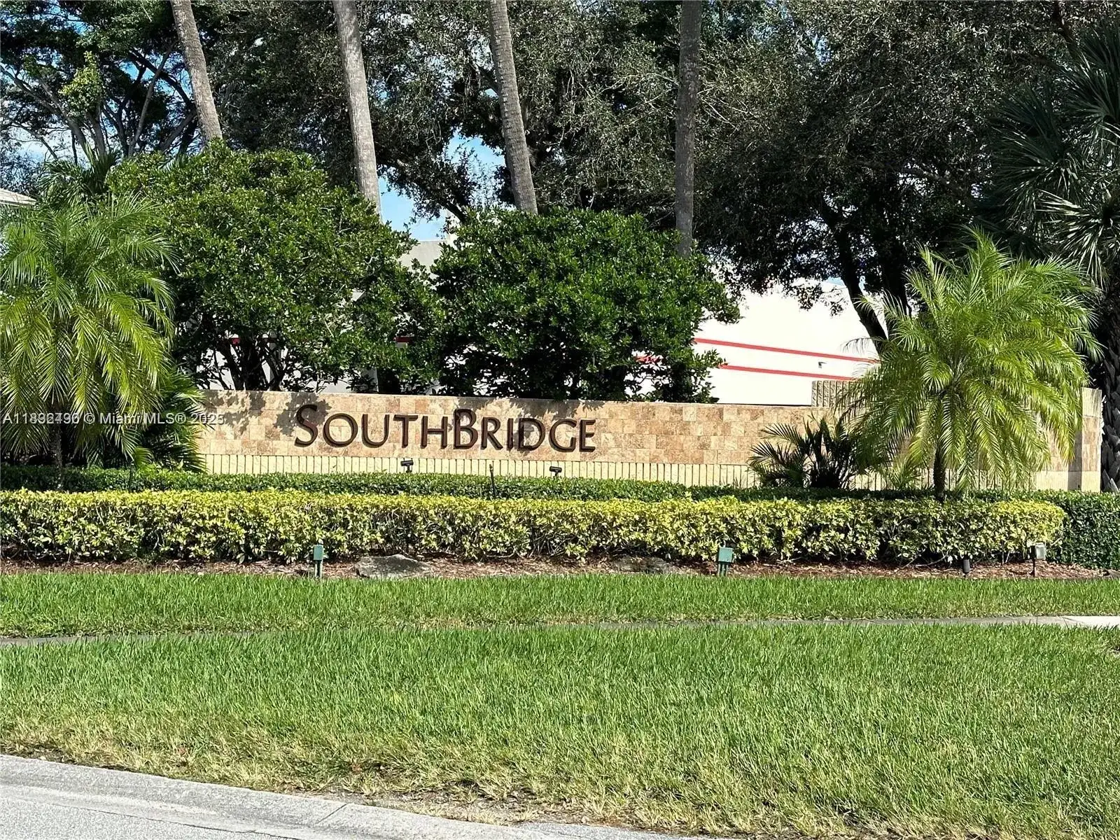 10431 NW 3rd St, Pembroke Pines FL 33026 photo 2