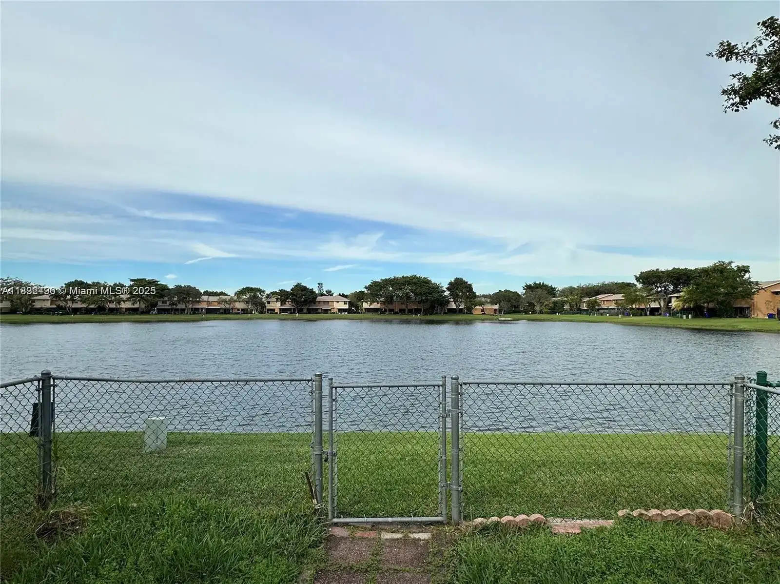 10431 NW 3rd St, Pembroke Pines FL 33026 photo 3