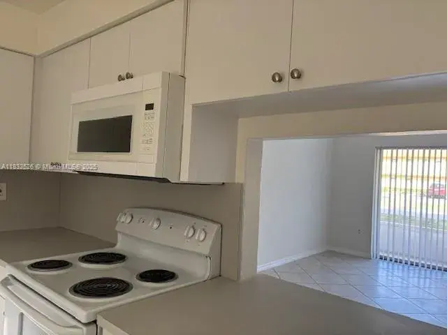 20200 NE 27th Ct # 8, Aventura FL 33180