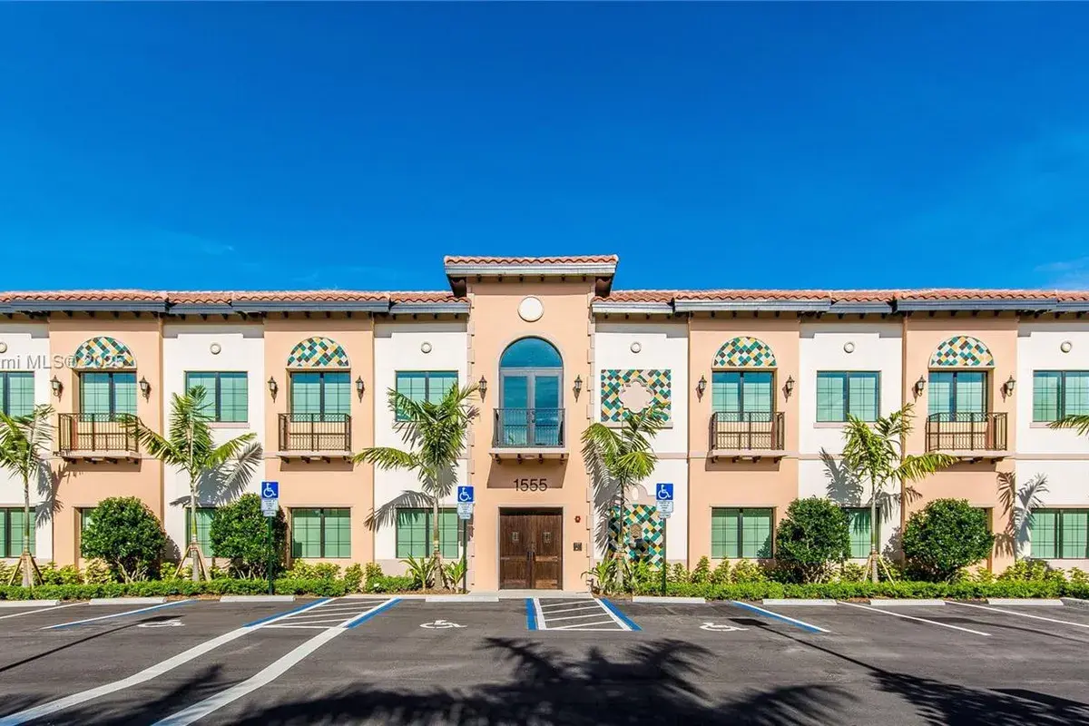 1555 Bonaventure Blvd # 2018, Weston FL 33326