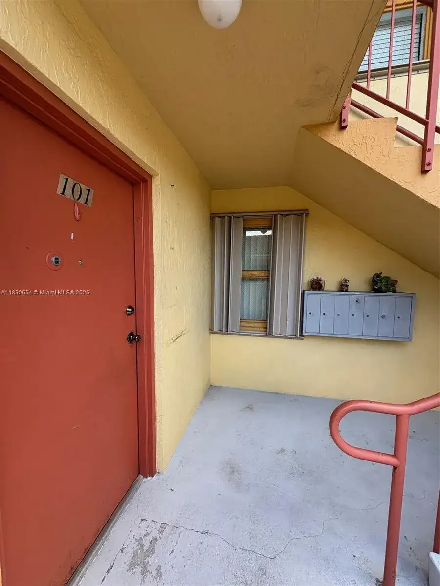 231 E 7th St # 101, Hialeah FL 33010 photo 3