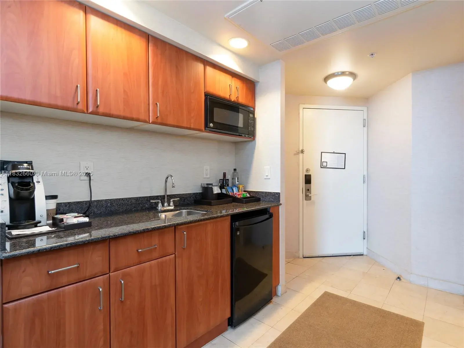 18001 Collins Ave # 1107, Sunny Isles Beach FL 33160