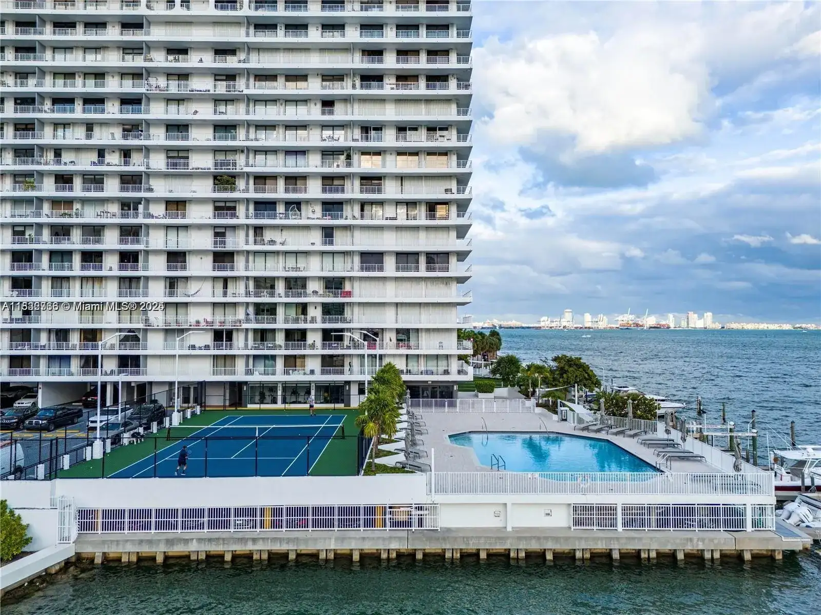 200 SE 15th Rd # 4K, Miami FL 33129 photo 2