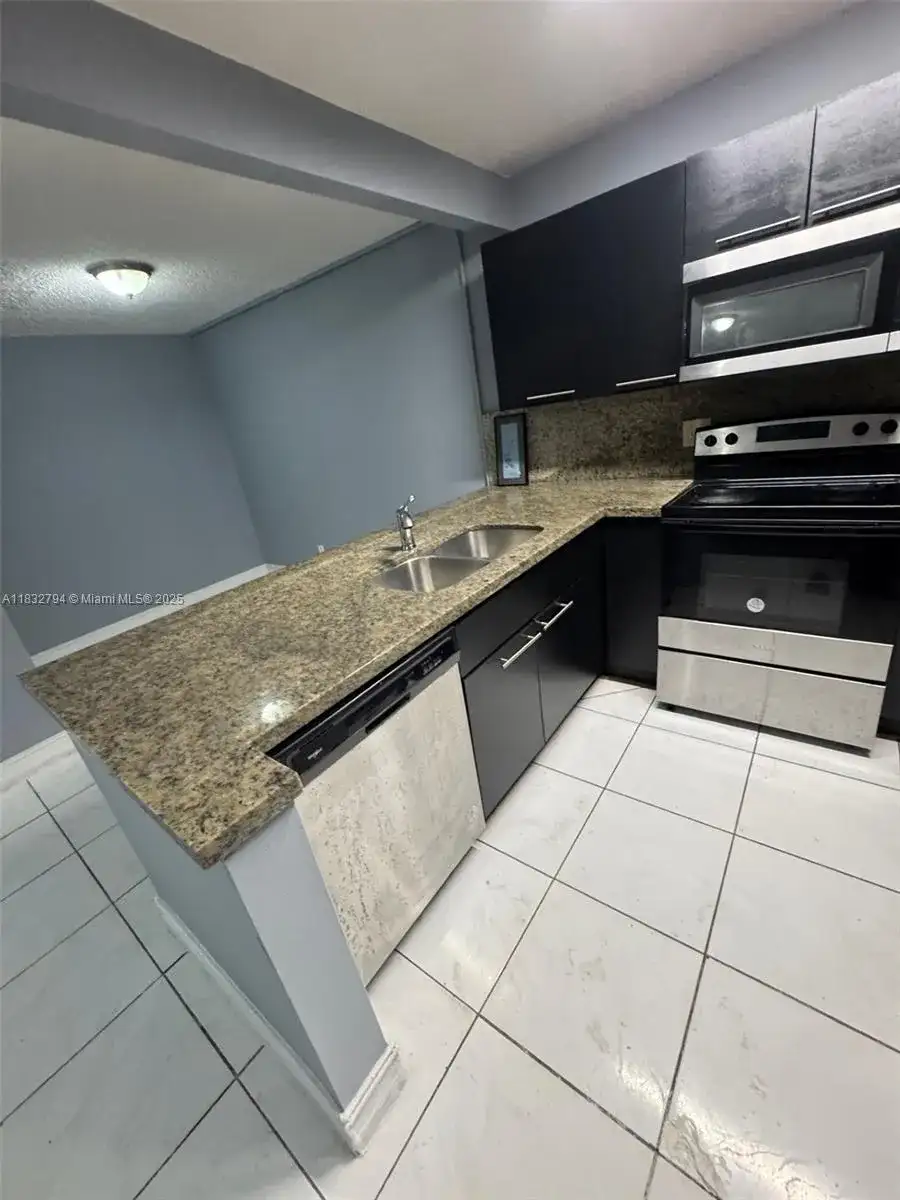 5955 NW 25th Ct # 208, Sunrise FL 33313 photo 2