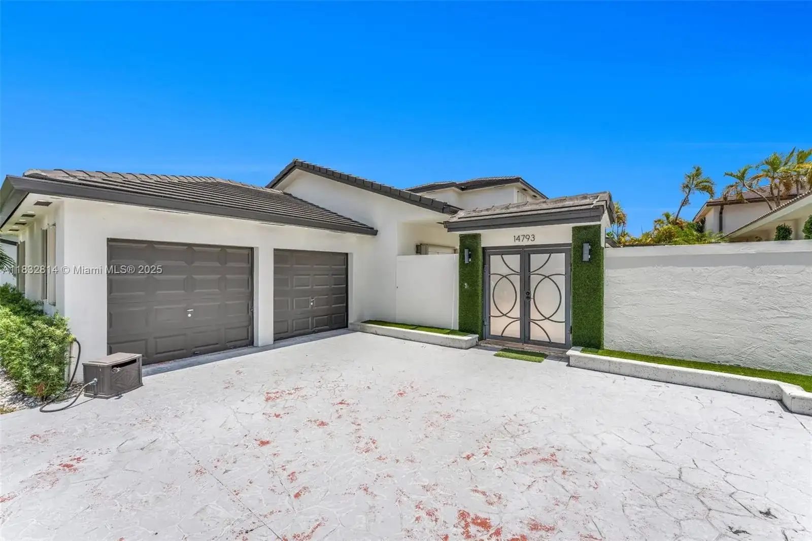 14793 NW 87th Pl, Miami Lakes FL 33018 photo 2