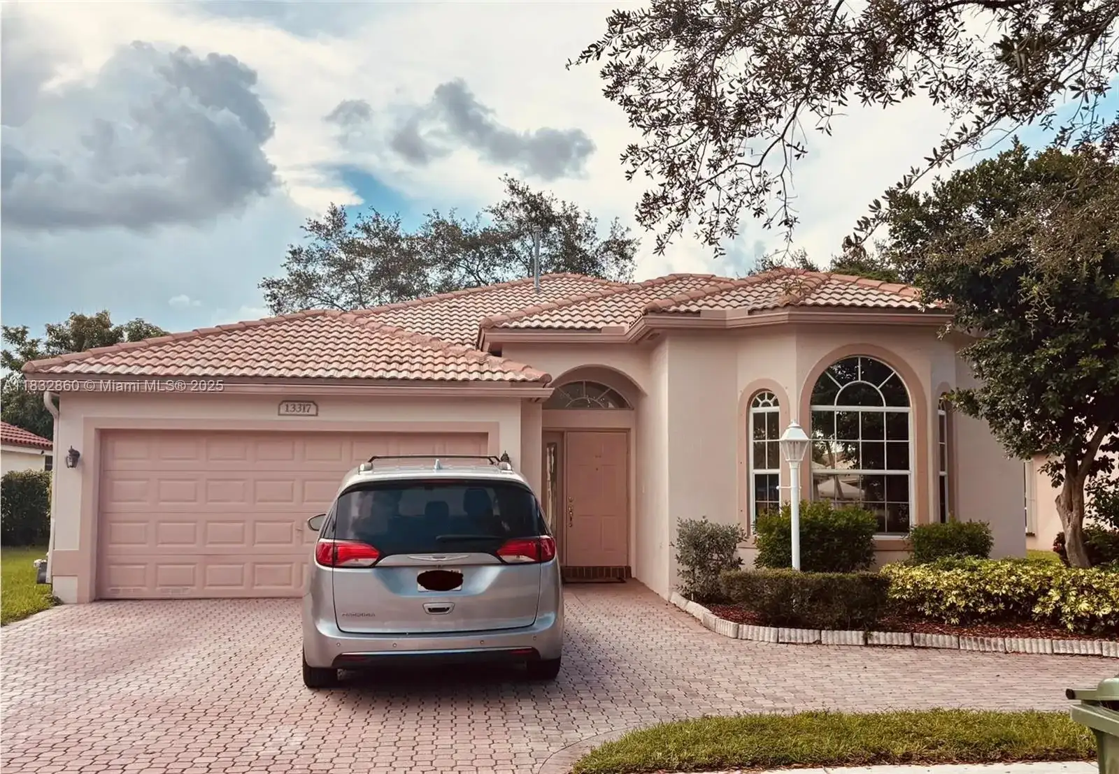 13317 NW 15th Ct, Pembroke Pines FL 33028 photo 2
