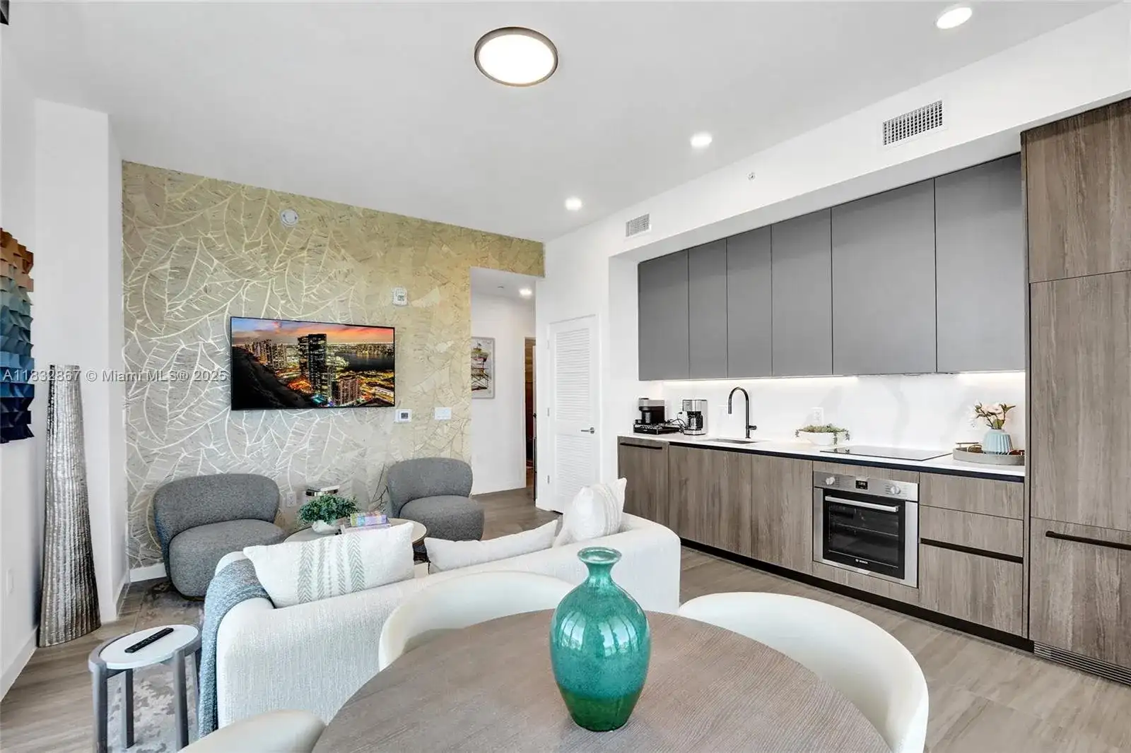 580 72 Street # 2010, Miami Beach FL 33180 photo 3