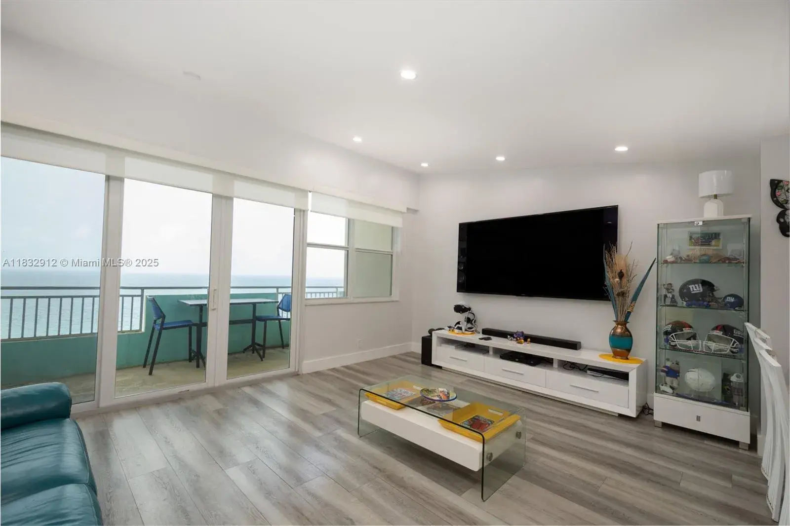 3180 S Ocean Dr, Hallandale Beach FL 33009