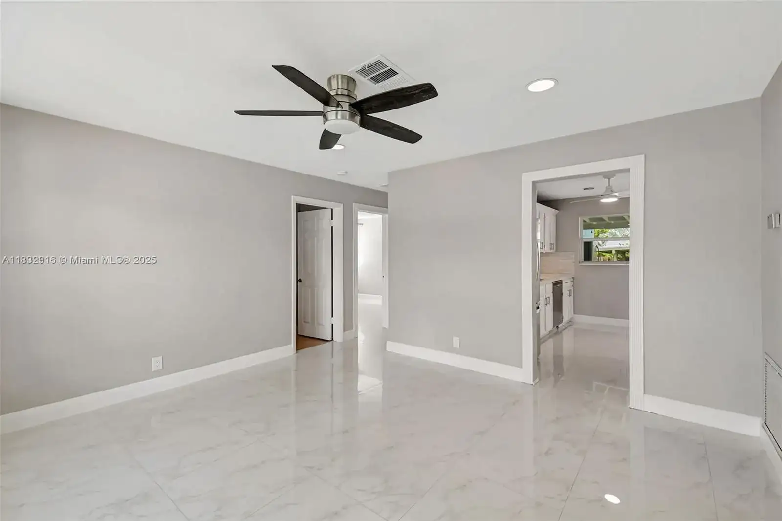 320 NW 51st Ct, Oakland Park FL 33309 photo 5