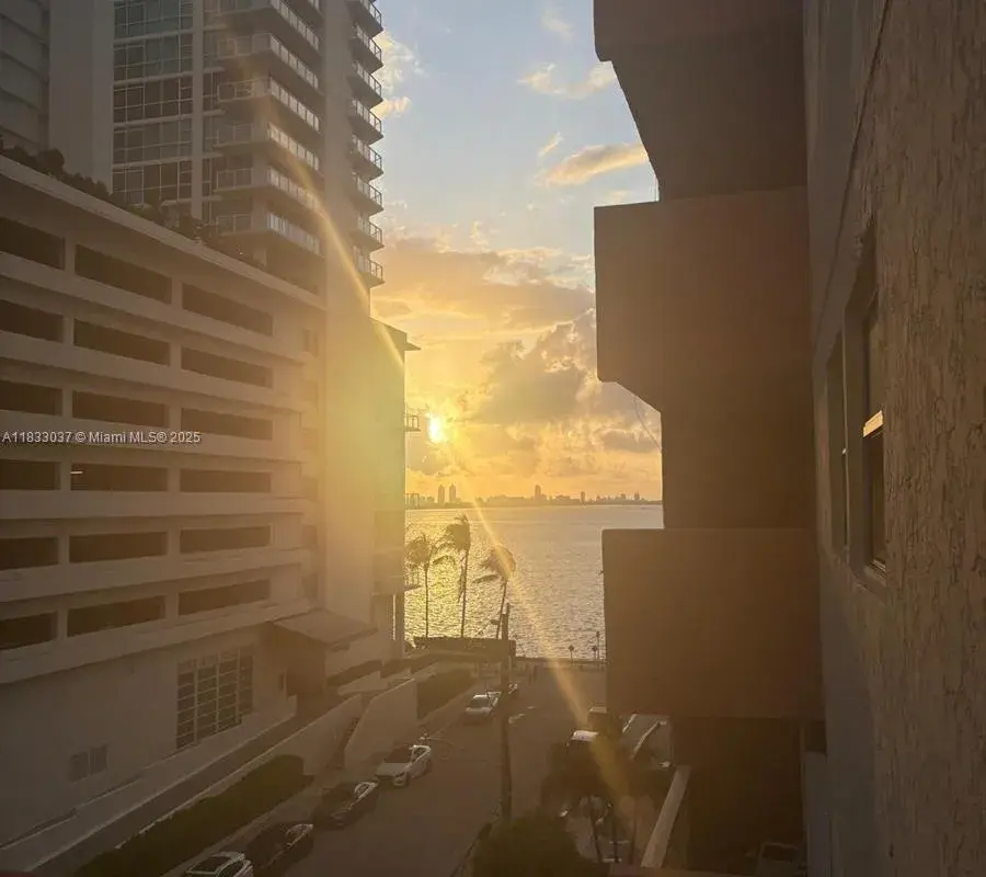 600 NE 25th St # 62, Miami FL 33137
