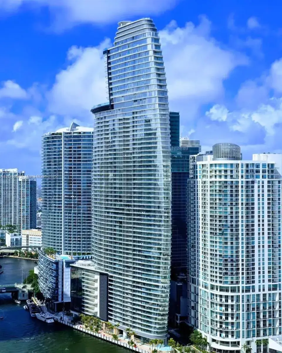 3 bedroom 4 bath Residential for sale at 300 Biscayne Blvd Way # 4603, Miami FL 33131