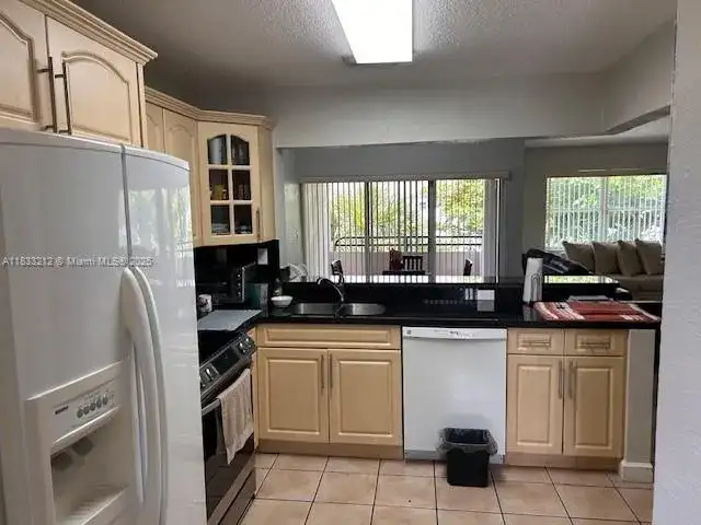 11201 NW 7th St # 204, Sweetwater FL 33172 photo 3