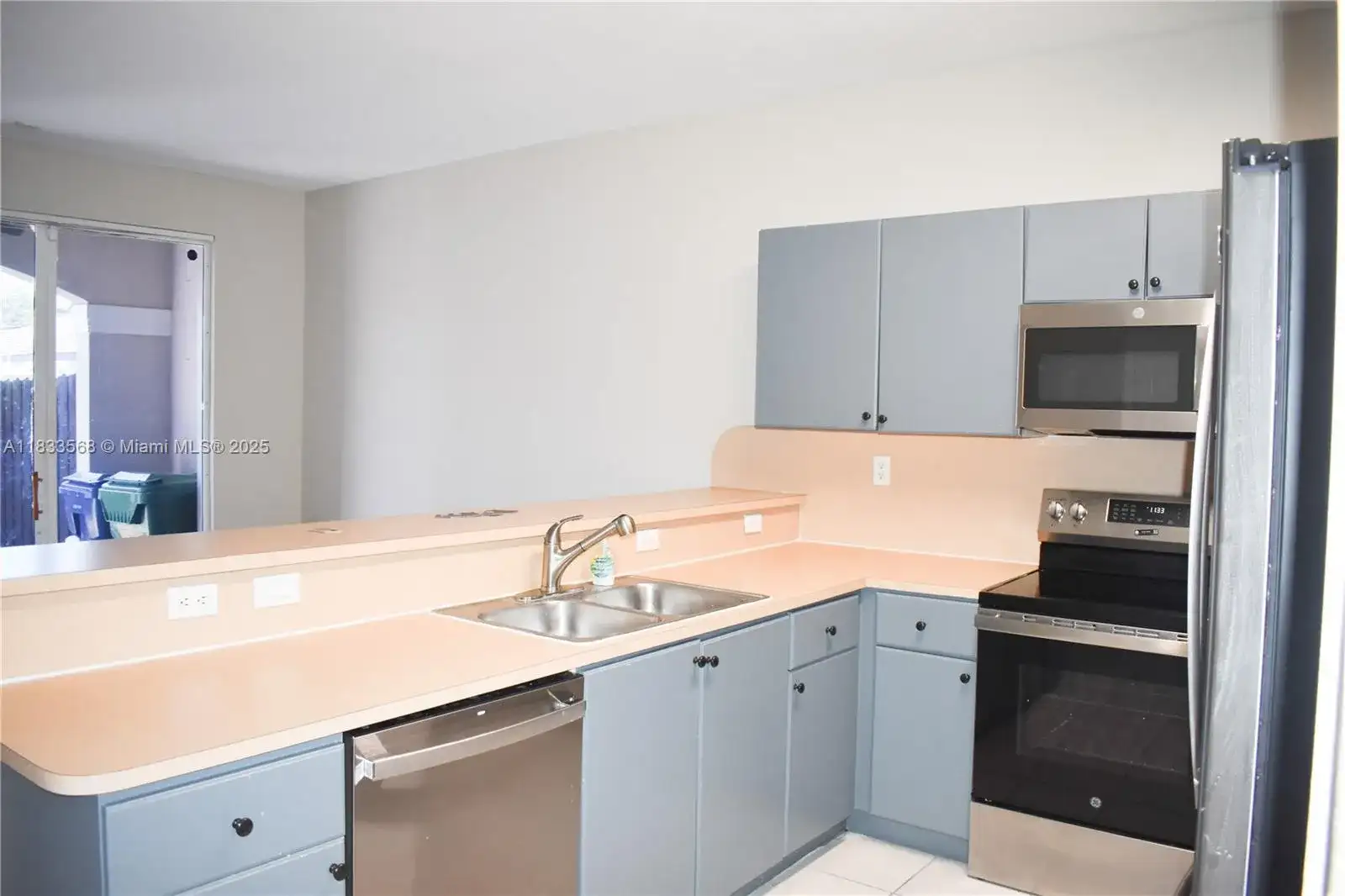 9123 SW 152nd Path, Miami FL 33196 photo 4