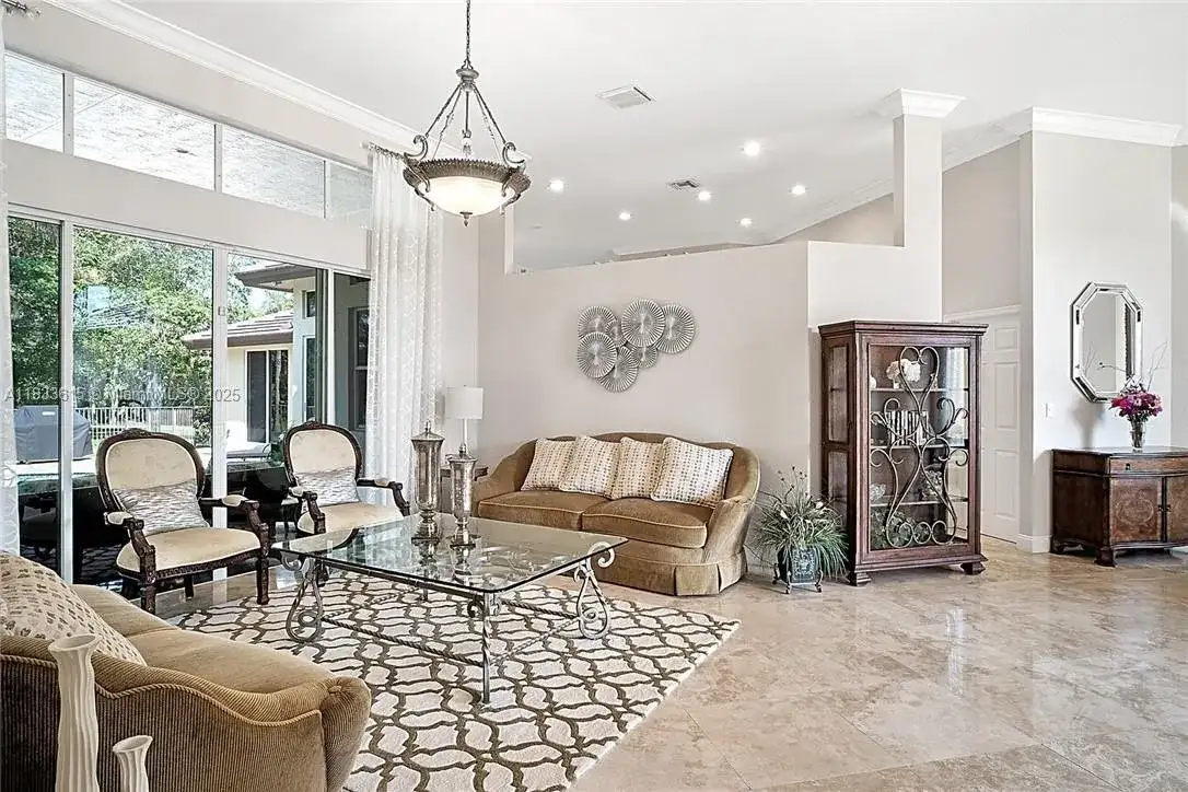 6807 NW 66th Way, Parkland FL 33067 photo 5