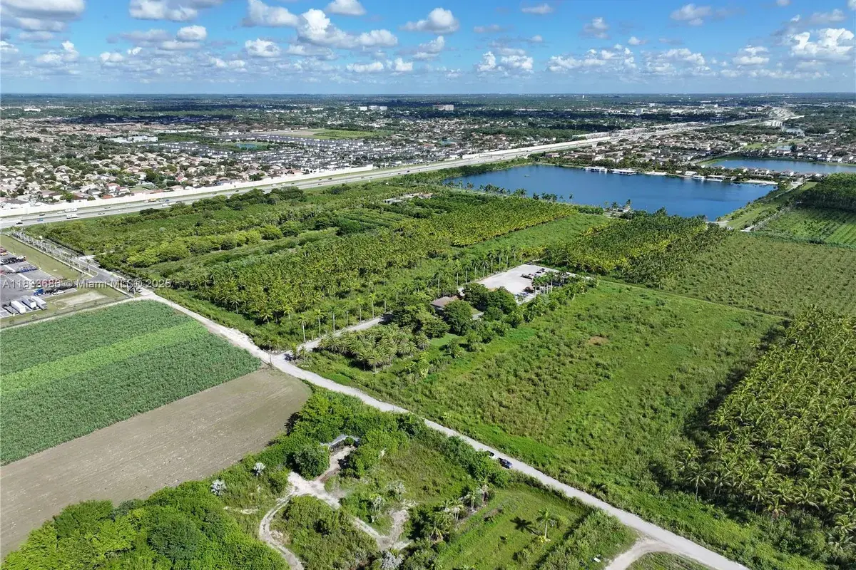 10301 SW 240th St, Homestead FL 33032