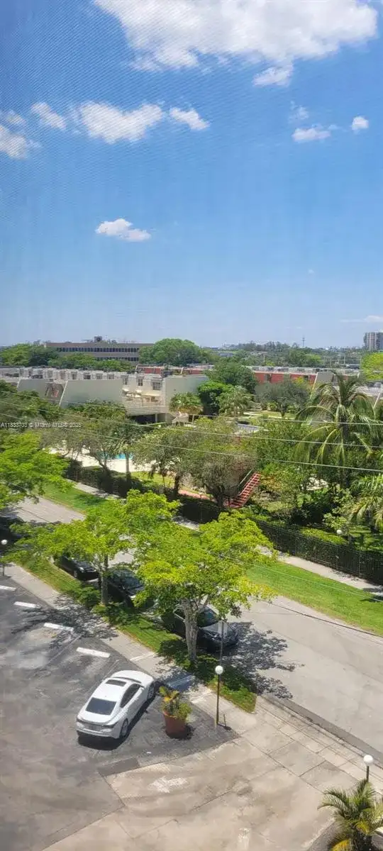 1750 NE 115th St # 608, Miami FL 33181 photo 2