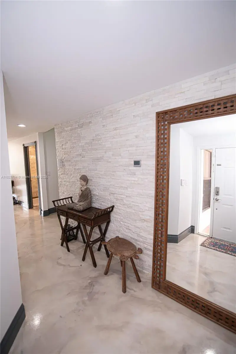 8694 Via Reale # 61L, Boca Raton FL 33496