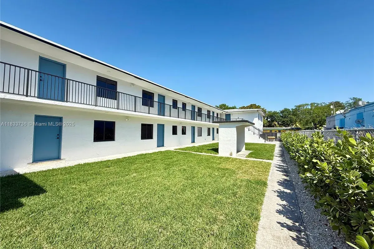 180 NE 57th St # 7, Miami FL 33137