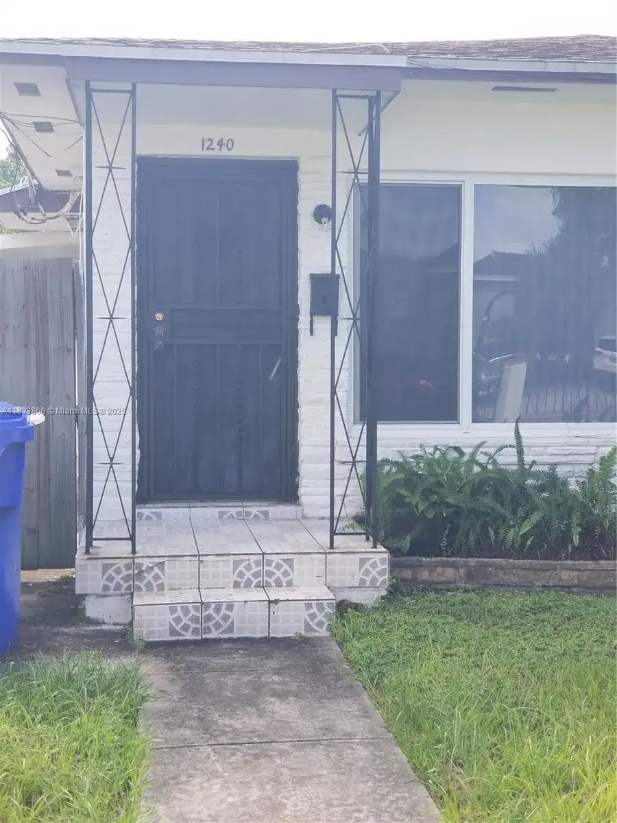 1240 SW 22nd Ter # 1, Miami FL 33145 photo 2