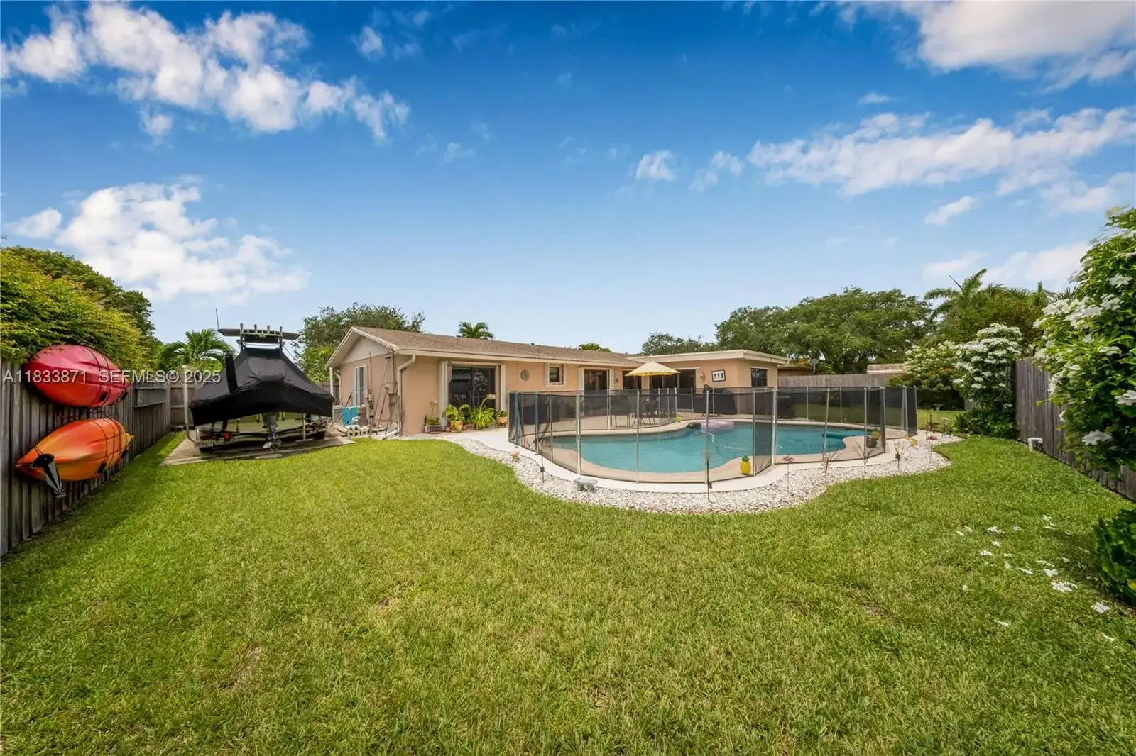 11193 SW 113 TER, Miami FL 33176 photo 2