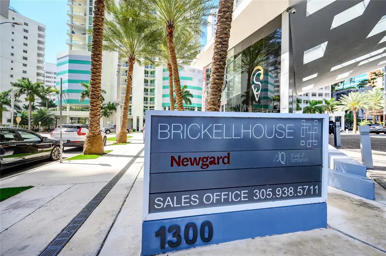 1300 Brickell Bay Dr # 809, Miami FL 33131 photo 2