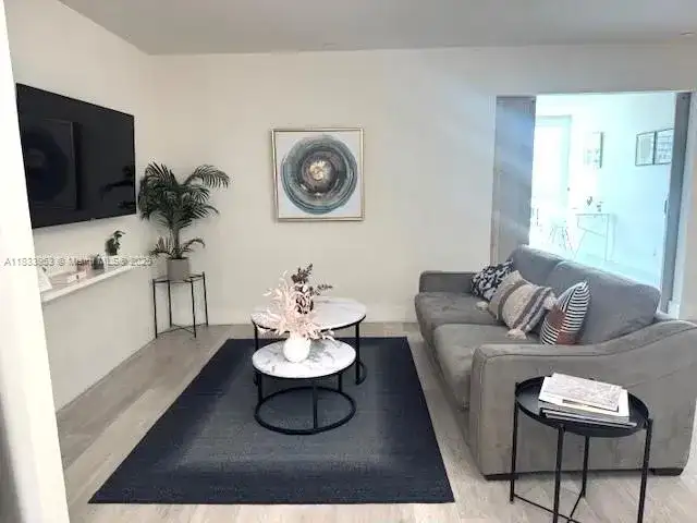 19380 NE 26th Ave # 304, Miami FL 33180 photo 2