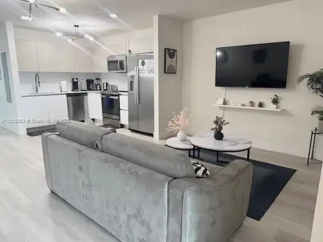 19380 NE 26th Ave # 304, Miami FL 33180 photo 5