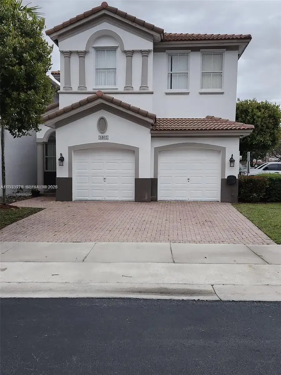 8465 NW 108th Path, Doral FL 33178 photo 2