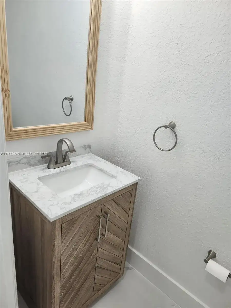 8465 NW 108th Path, Doral FL 33178 photo 5