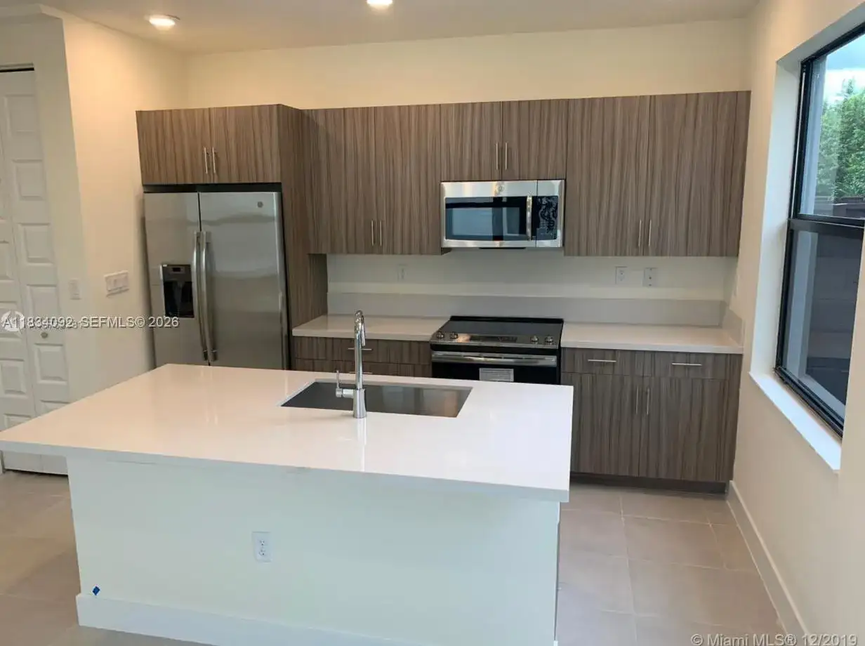 15842 NW 91 Ct # 15842, Miami Lakes FL 33018 photo 5