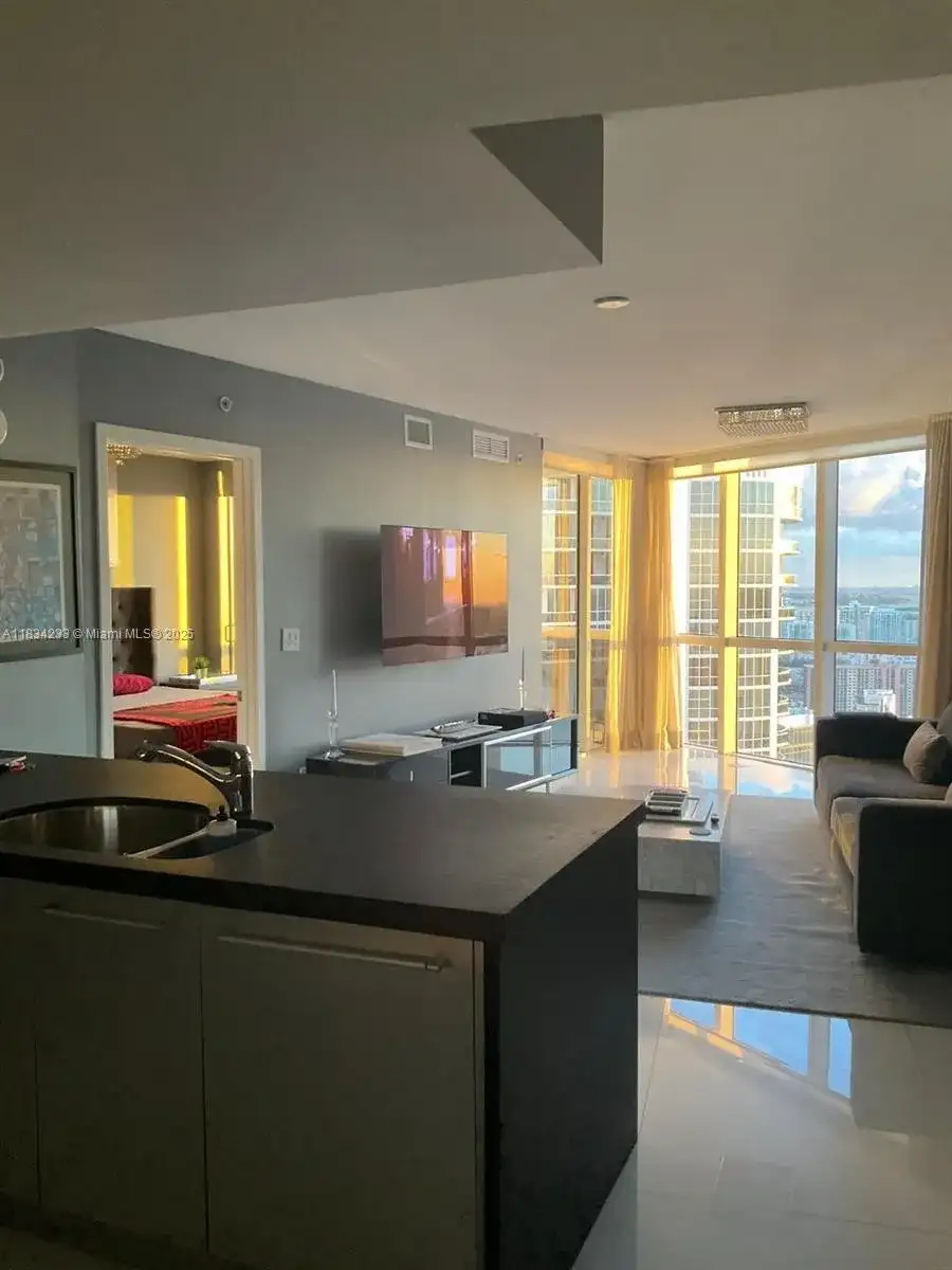18201 Collins Ave, Sunny Isles Beach FL 33160 photo 3