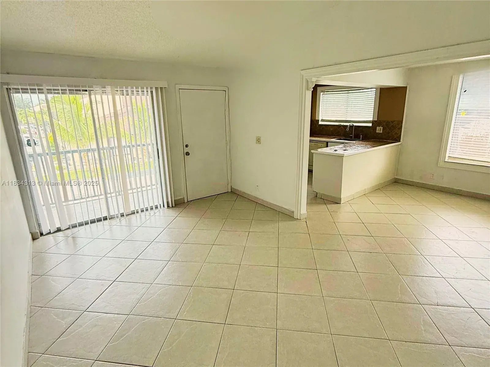 5344 Bosque Ln # 104, West Palm Beach FL 33415
