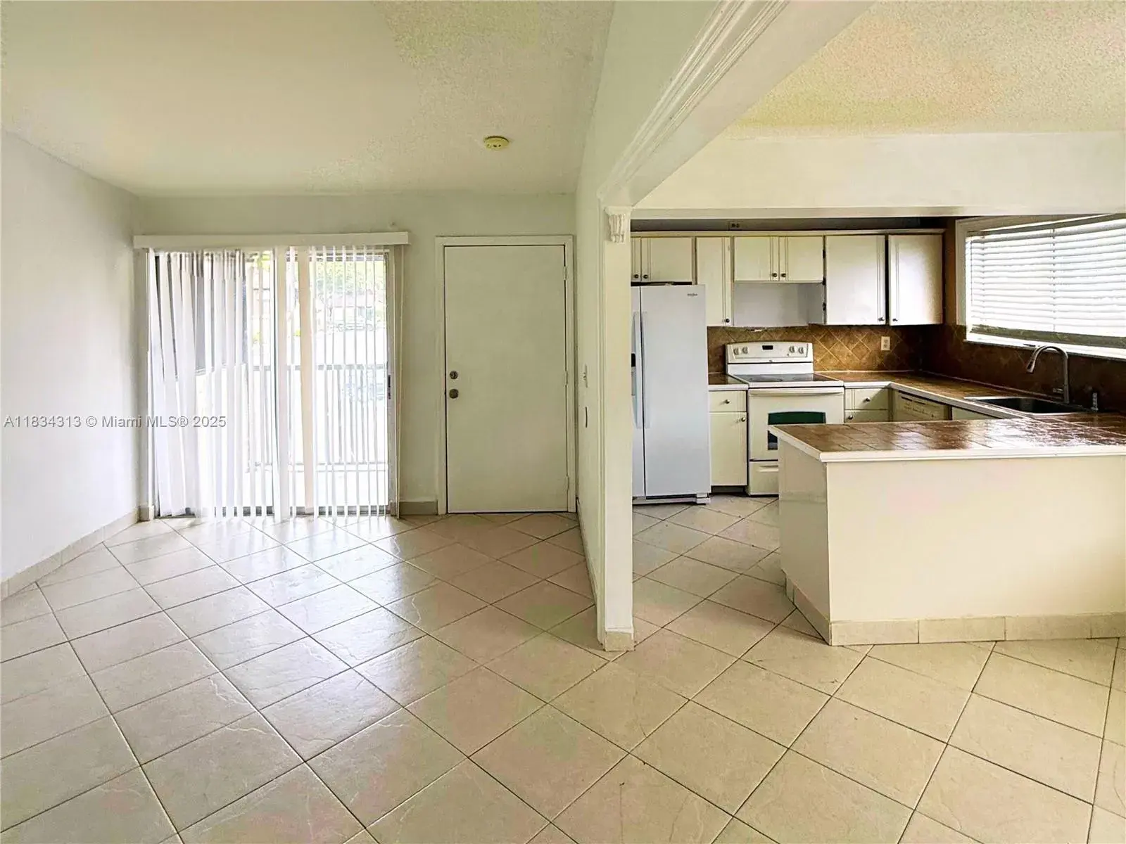 5344 Bosque Ln # 104, West Palm Beach FL 33415
