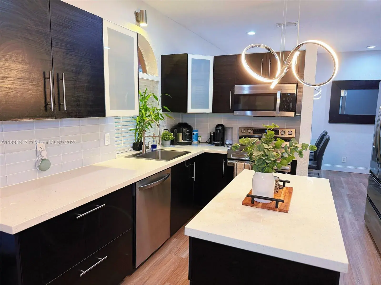 11405 Lakeview Dr # A, Coral Springs FL 33071