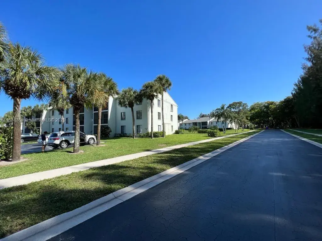 3606 Alder Dr # F2, West Palm Beach FL 33417