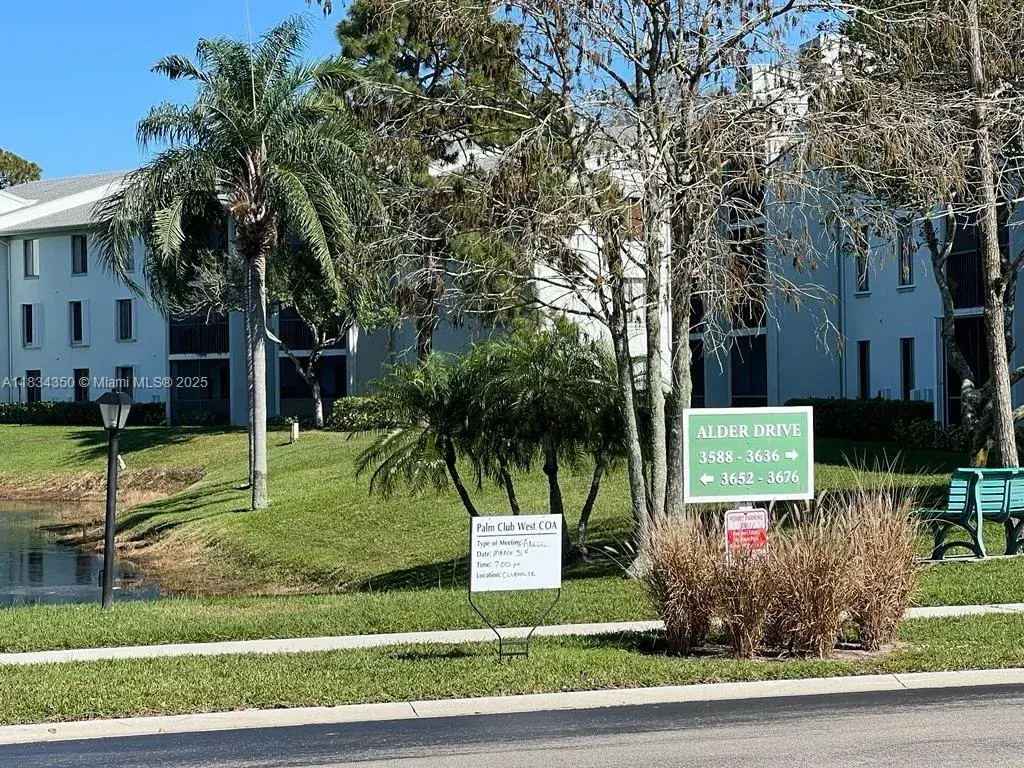 3606 Alder Dr # F2, West Palm Beach FL 33417