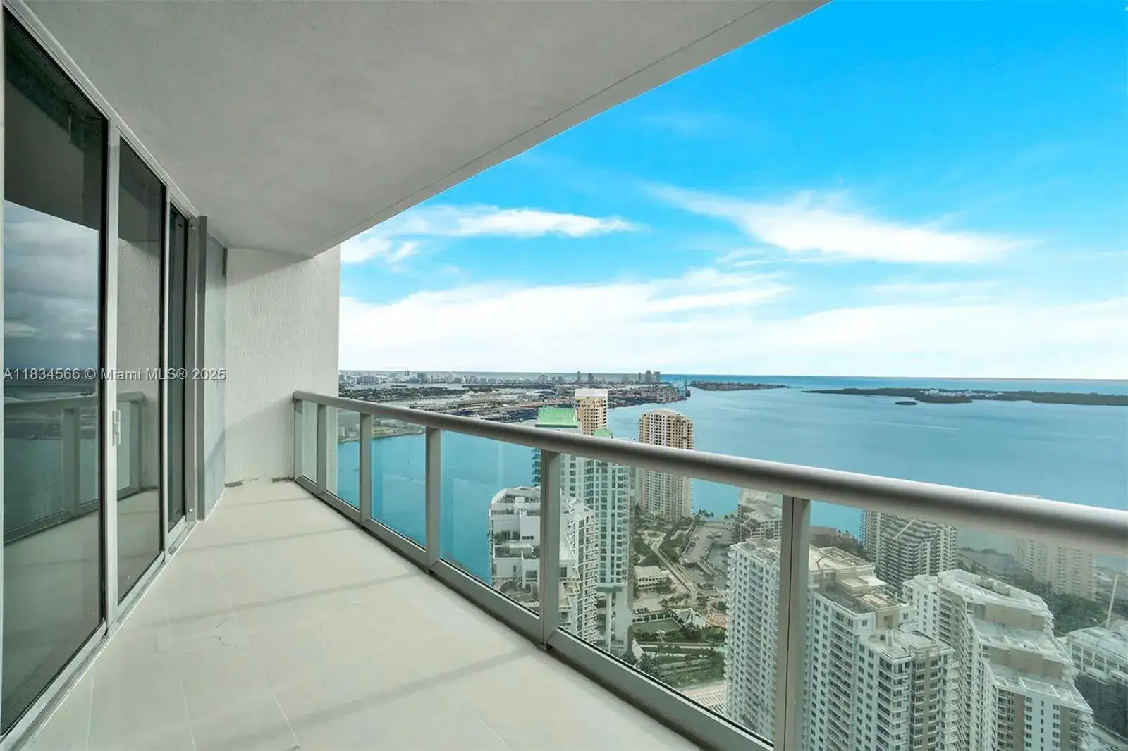 465 Brickell Ave # 4505, Miami FL 33131 photo 2