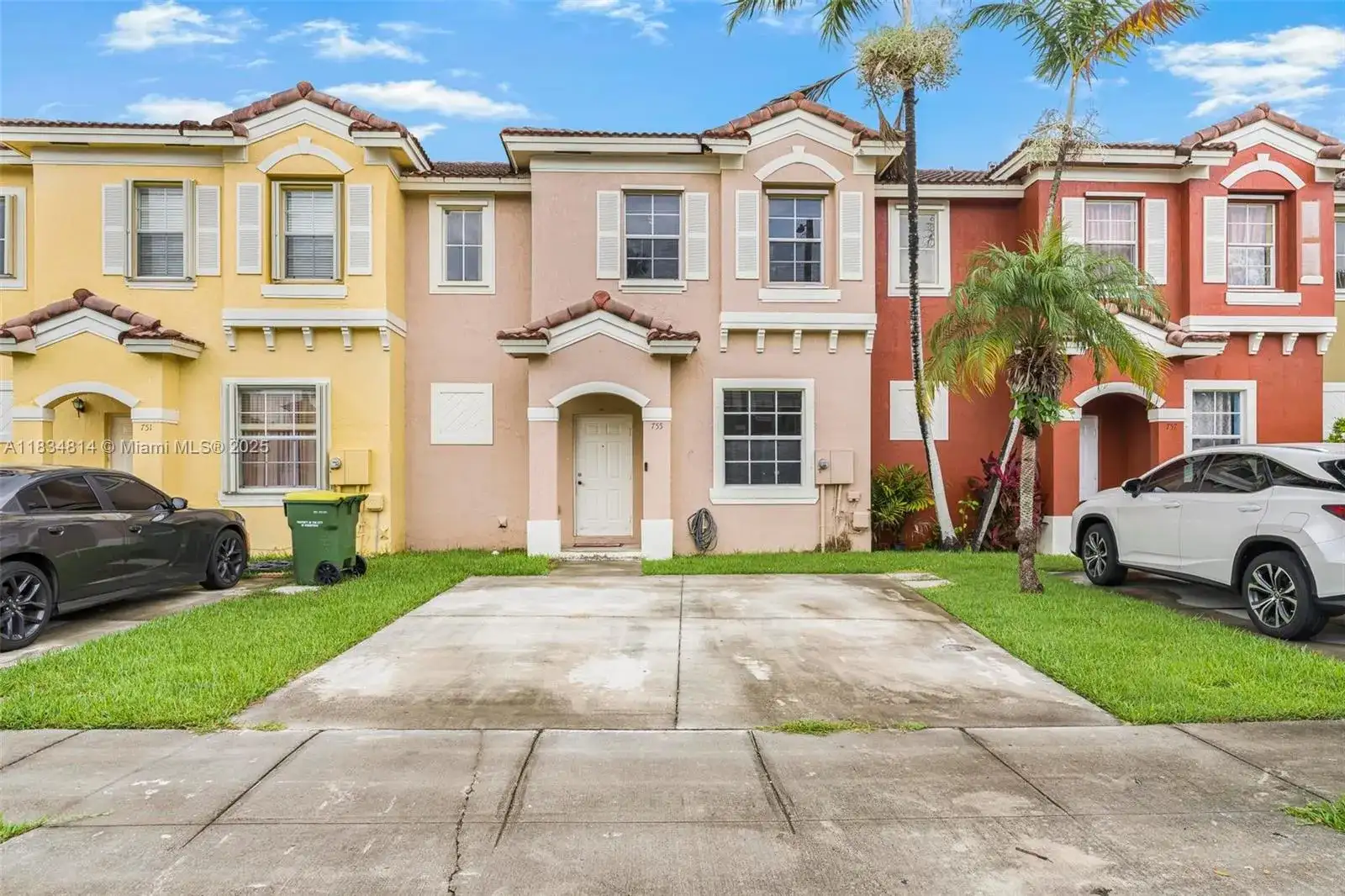 755 E Mowry Ct, Homestead FL 33030 photo 4
