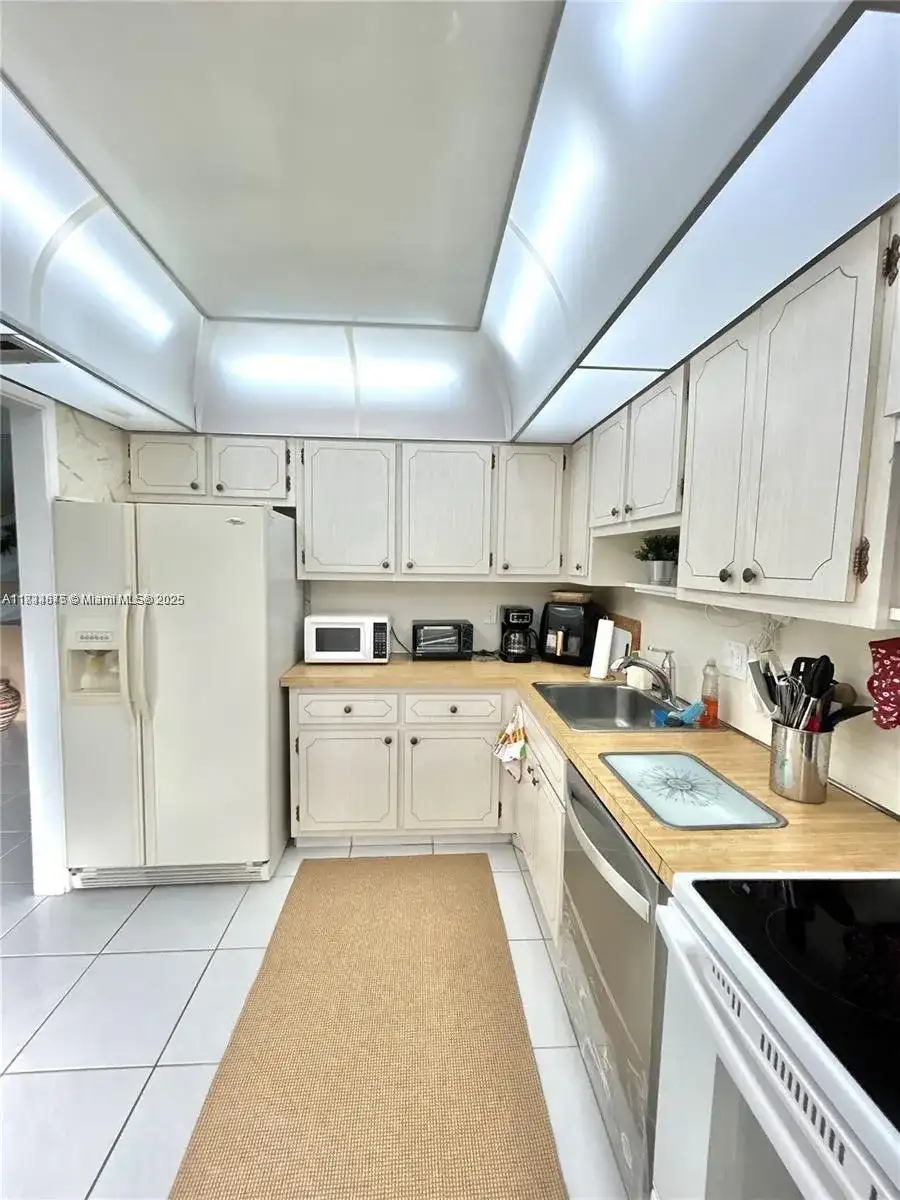 2900 N Palm Aire Dr # 210, Pompano Beach FL 33069 photo 4