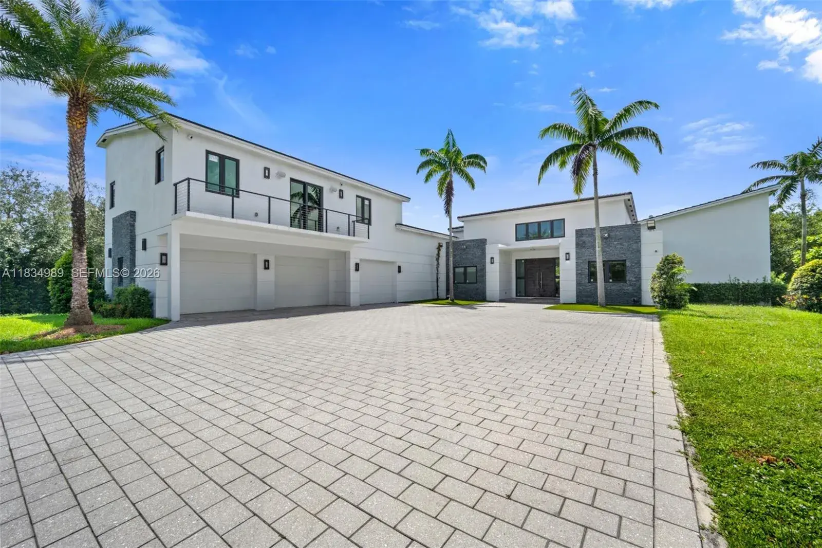 11350 NW 8th St, Plantation FL 33325