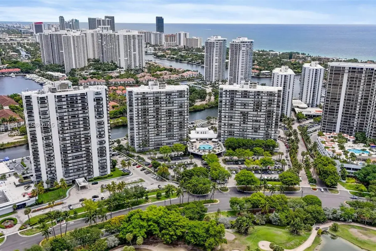 3701 N Country Club Dr # 606, Aventura FL 33180