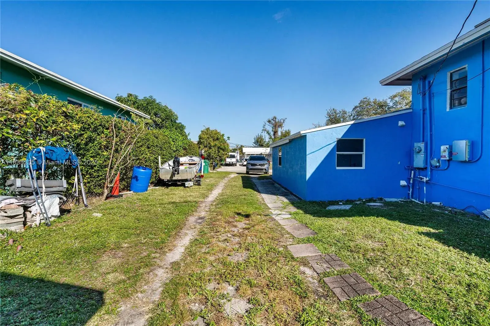 1300 NE 203rd St, Miami FL 33179
