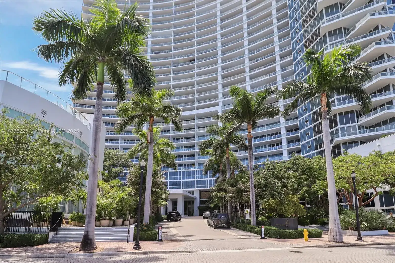 2020 N Bayshore Dr # 2801, Miami FL 33137 photo 2
