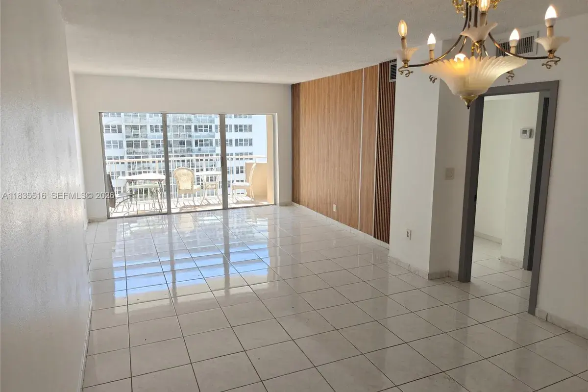 1980 S Ocean Dr # 15C, Hallandale Beach FL 33009