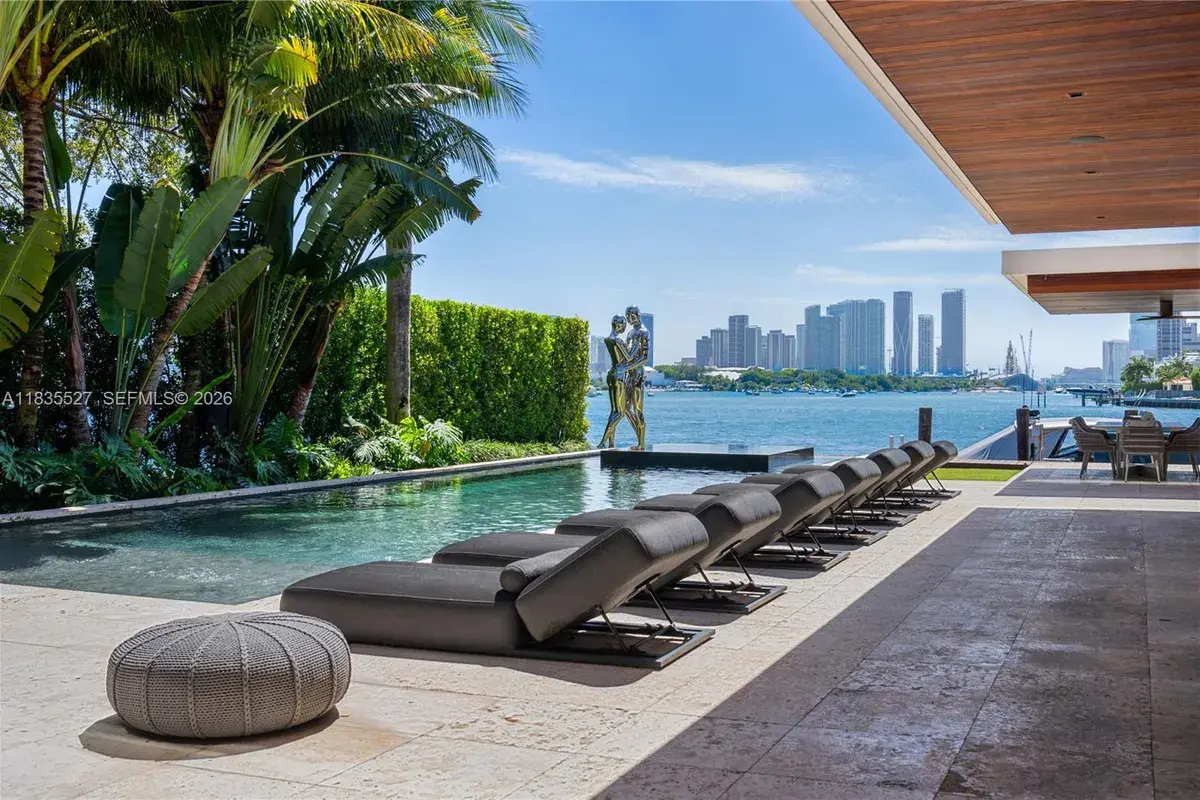 126 W San Marino Dr, Miami Beach FL 33139