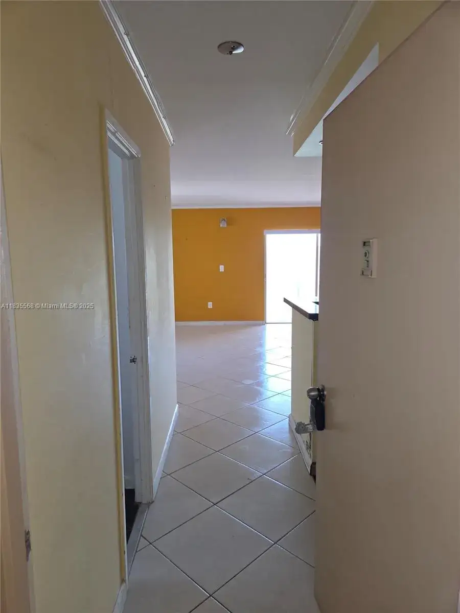 400 Kings Point Dr # 401, Sunny Isles Beach FL 33160