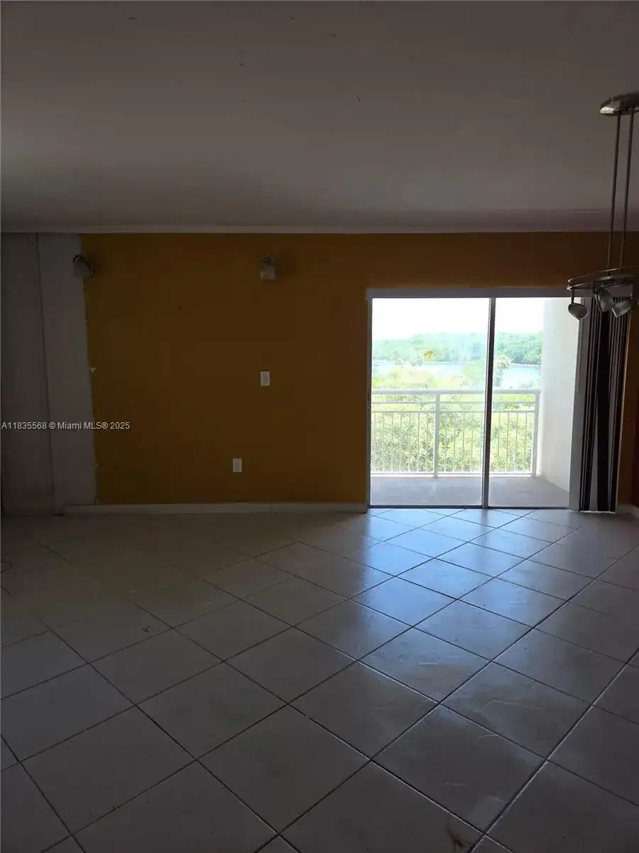 400 Kings Point Dr # 401, Sunny Isles Beach FL 33160 photo 5